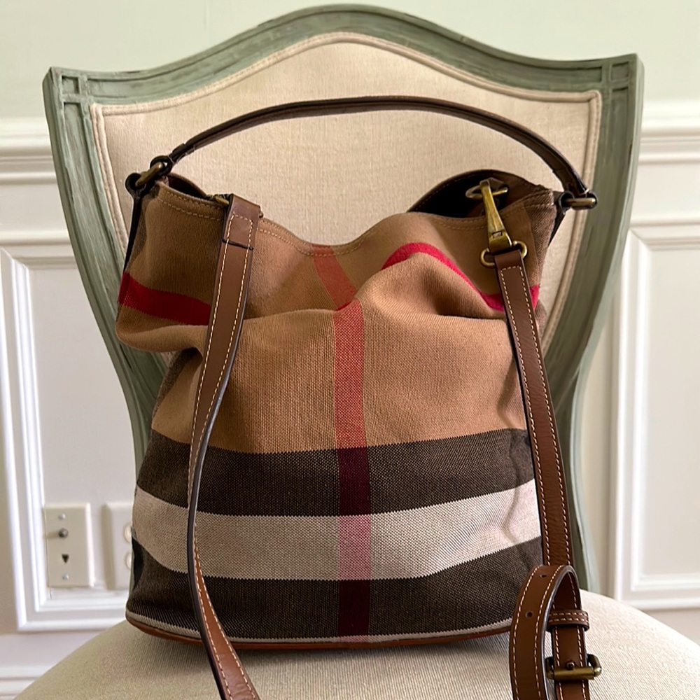 BURBERRY Bucket Handbag